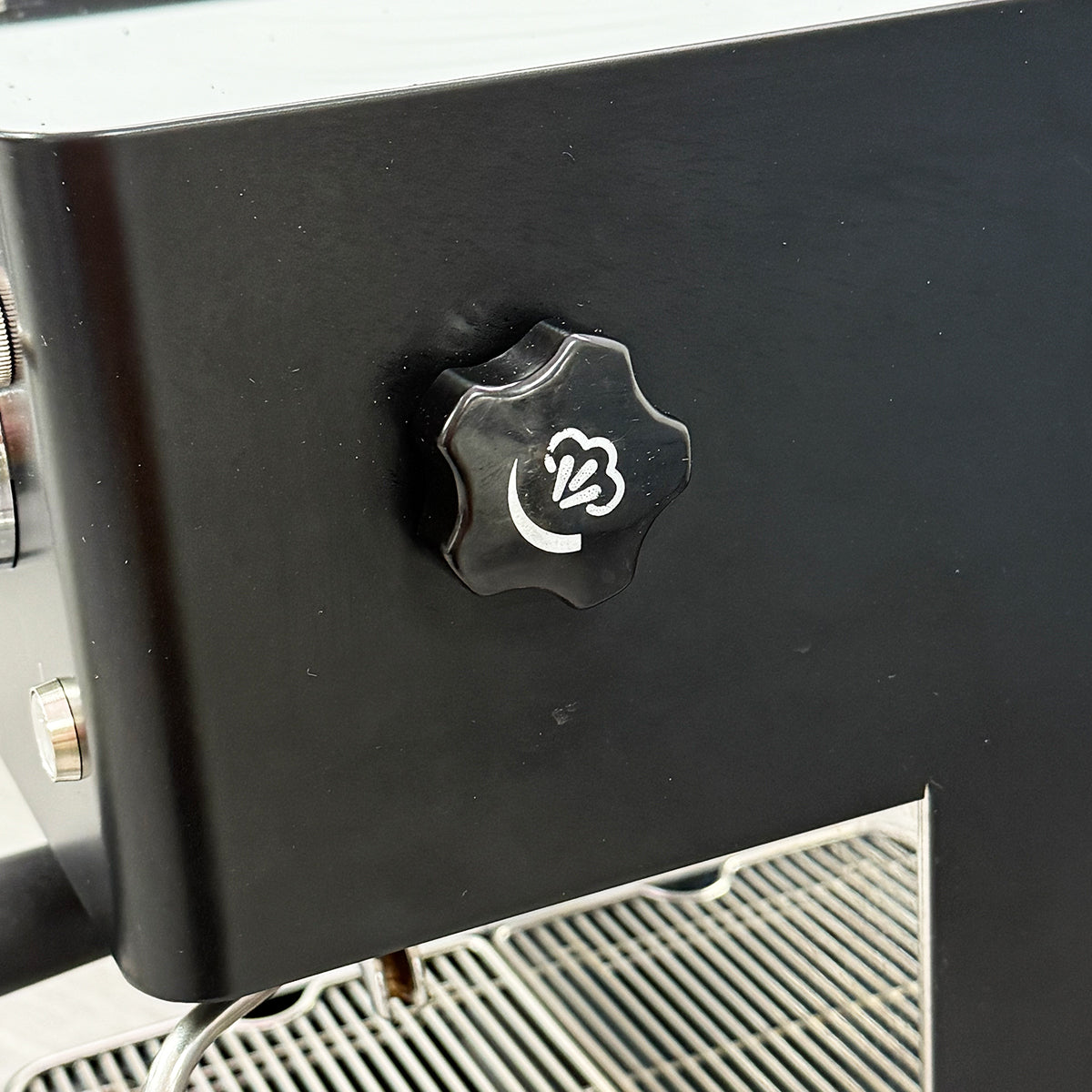 SHOWROOM MODEL LA PAVONI CASABAR BLACK (NEW MODEL)